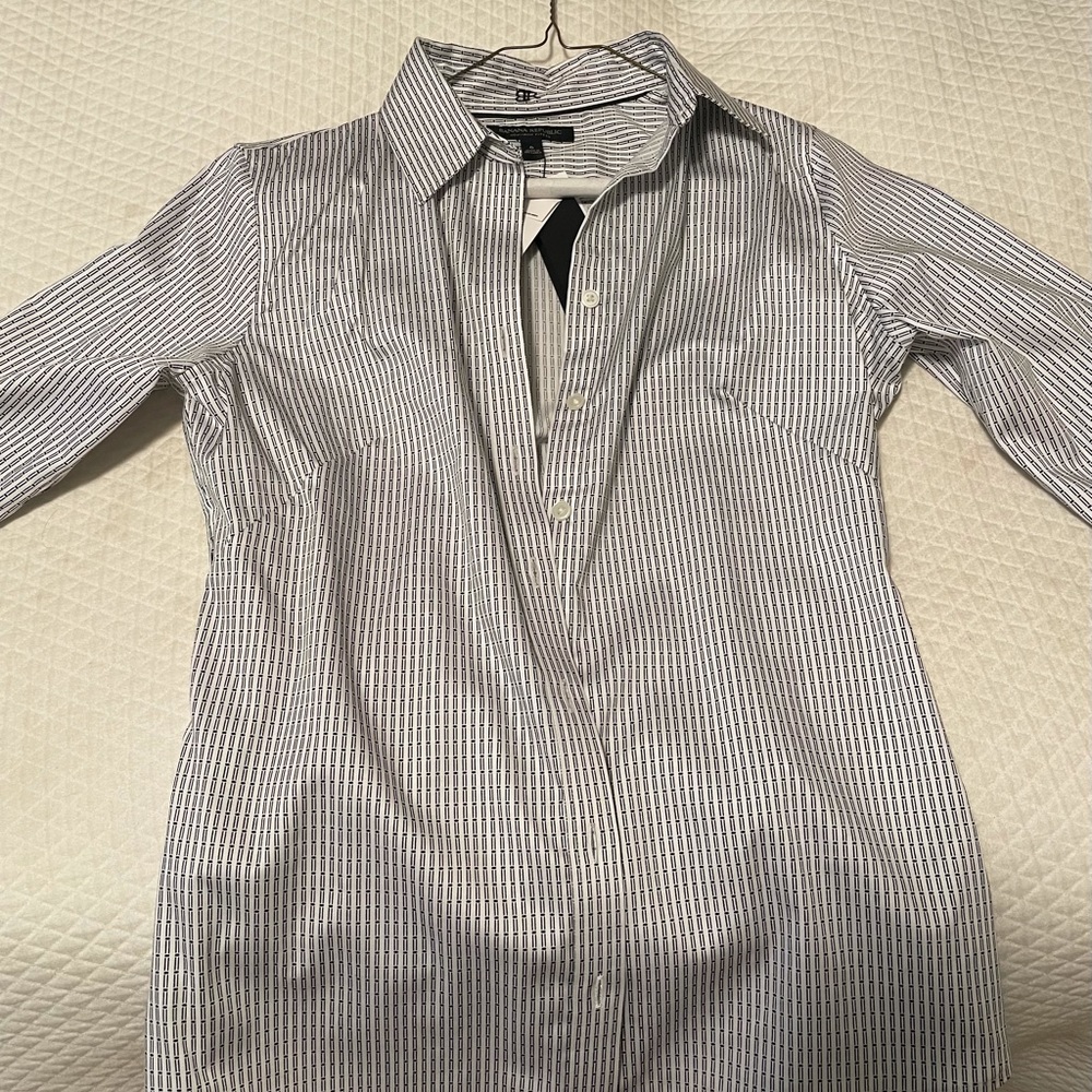 Banana Republic NWT size 6 shirt